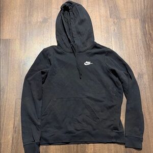 Nike women’s Black Pullover Hoodie